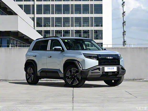 方程豹钛3迎来第三次OTA升级 新增自动泊车车外语音播报等