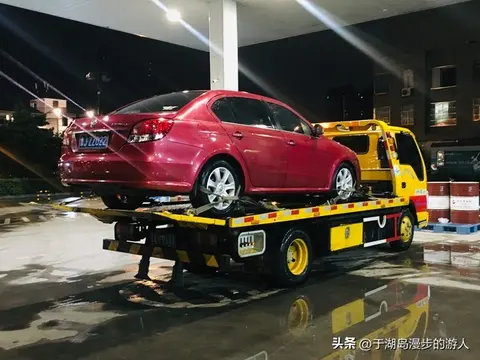 夜间跑高速=赌命？4大致命陷阱+6个保命技巧，看完不敢硬开了